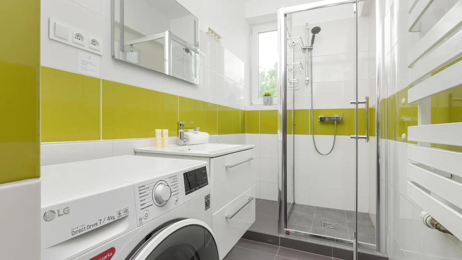 Sloneczny Apartament W Centrum Gdanska Glownego By Noclegi Renters Polsko