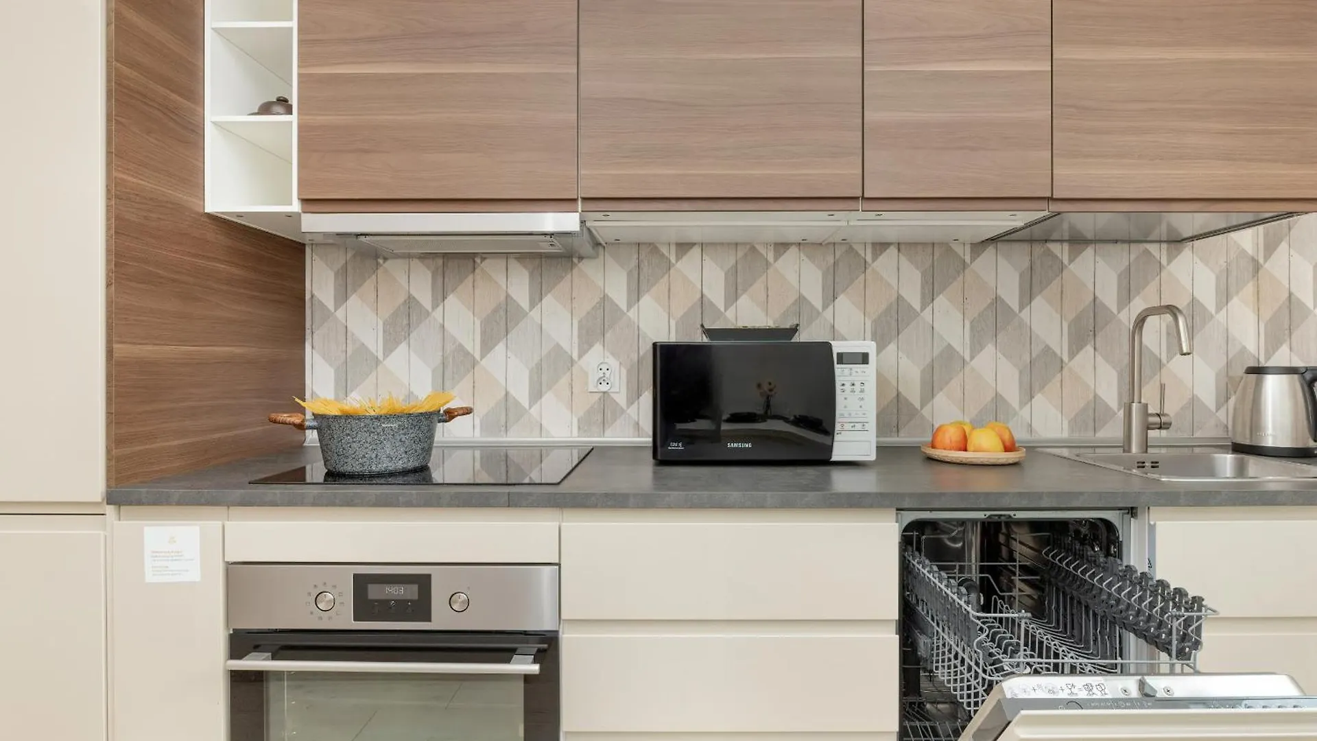 Sloneczny Apartament W Centrum Gdanska Glownego By Noclegi Renters