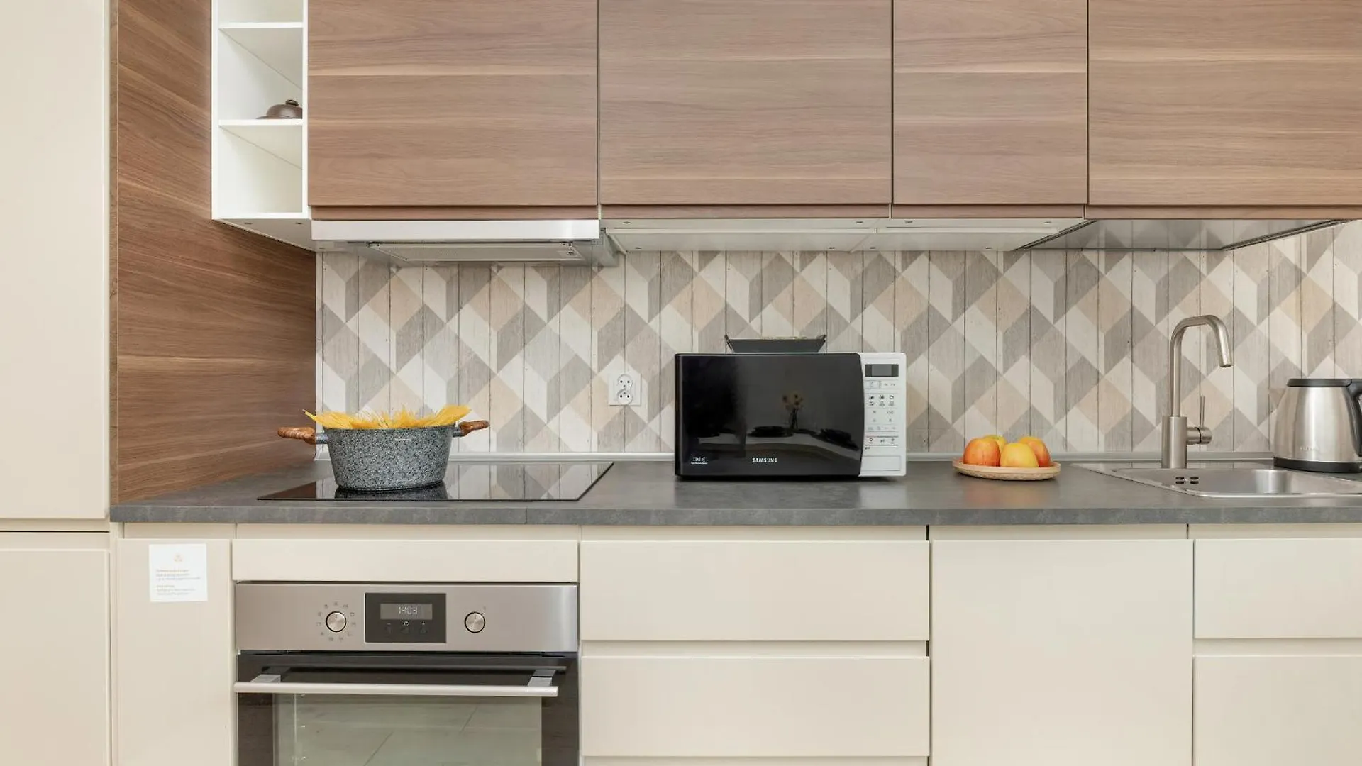 Sloneczny Apartament W Centrum Gdanska Glownego By Noclegi Renters 0*, Gdansk Poland