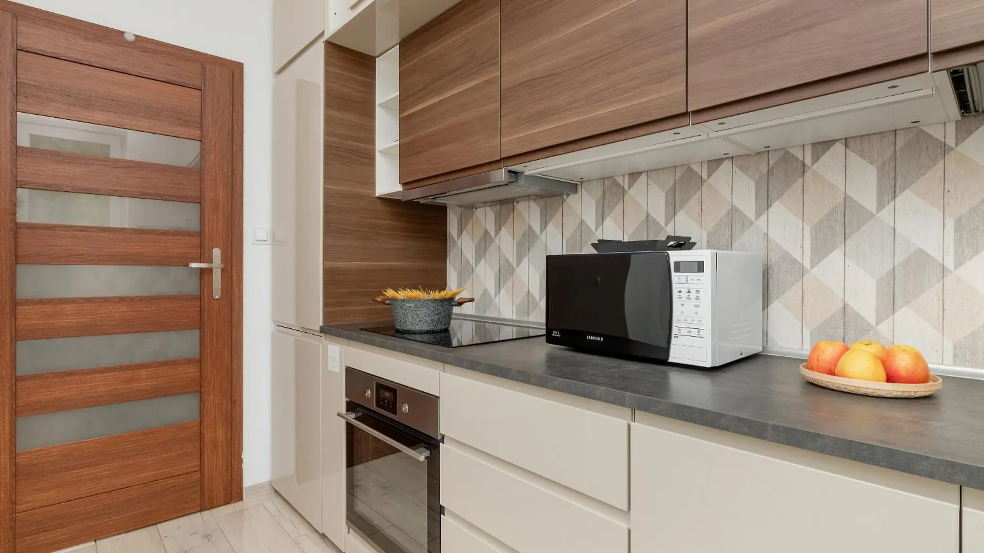 Sloneczny Apartament W Centrum Gdanska Glownego By Noclegi Renters Poland